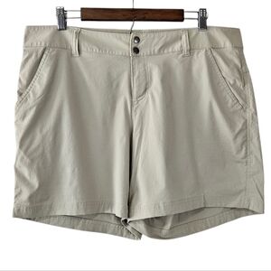 Columbia Beige Cream Womens Active Hiking Shorts